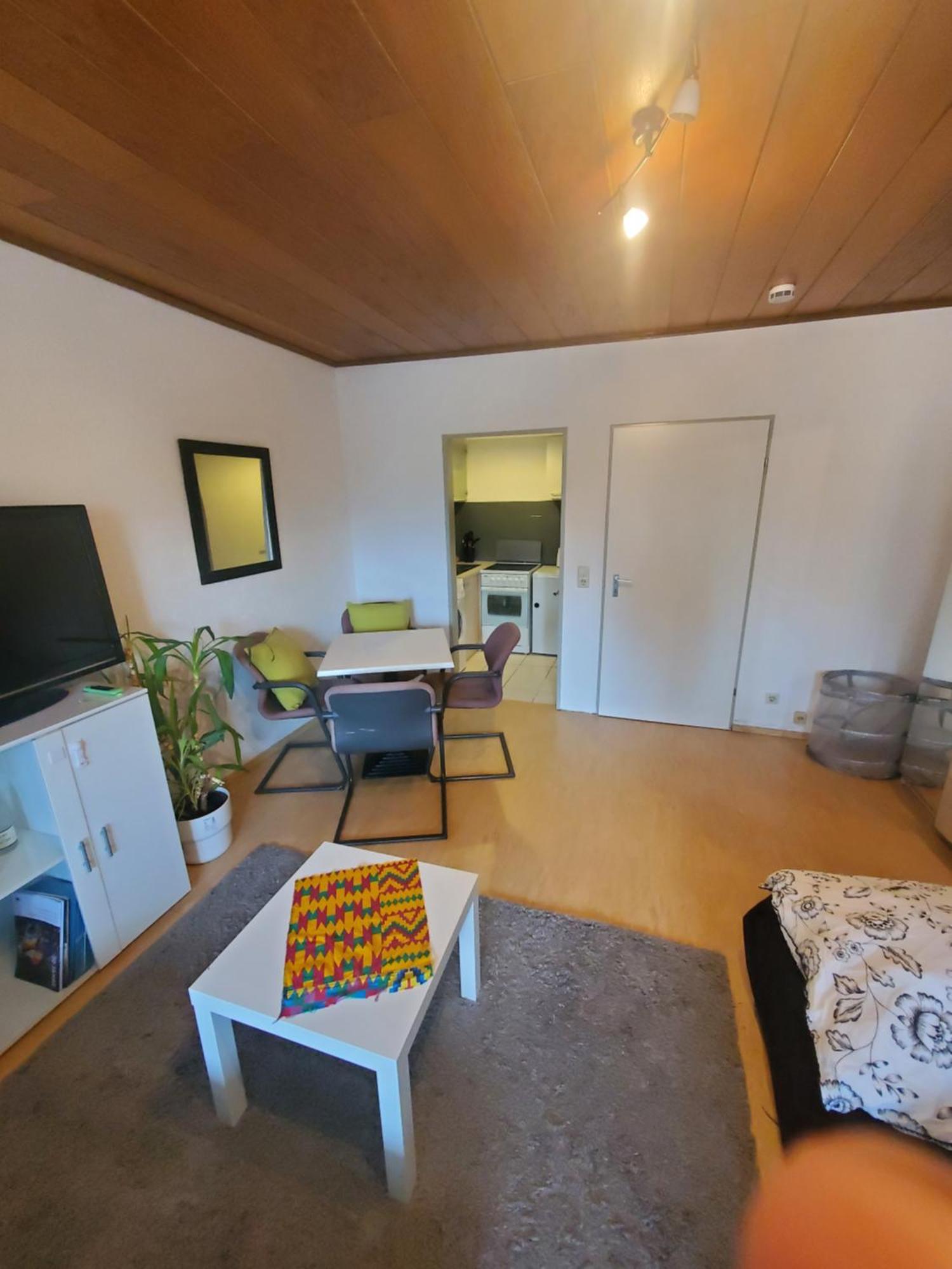 Einzimmerwohnungmit Grossem Balkon Mietersheim Экстерьер фото
